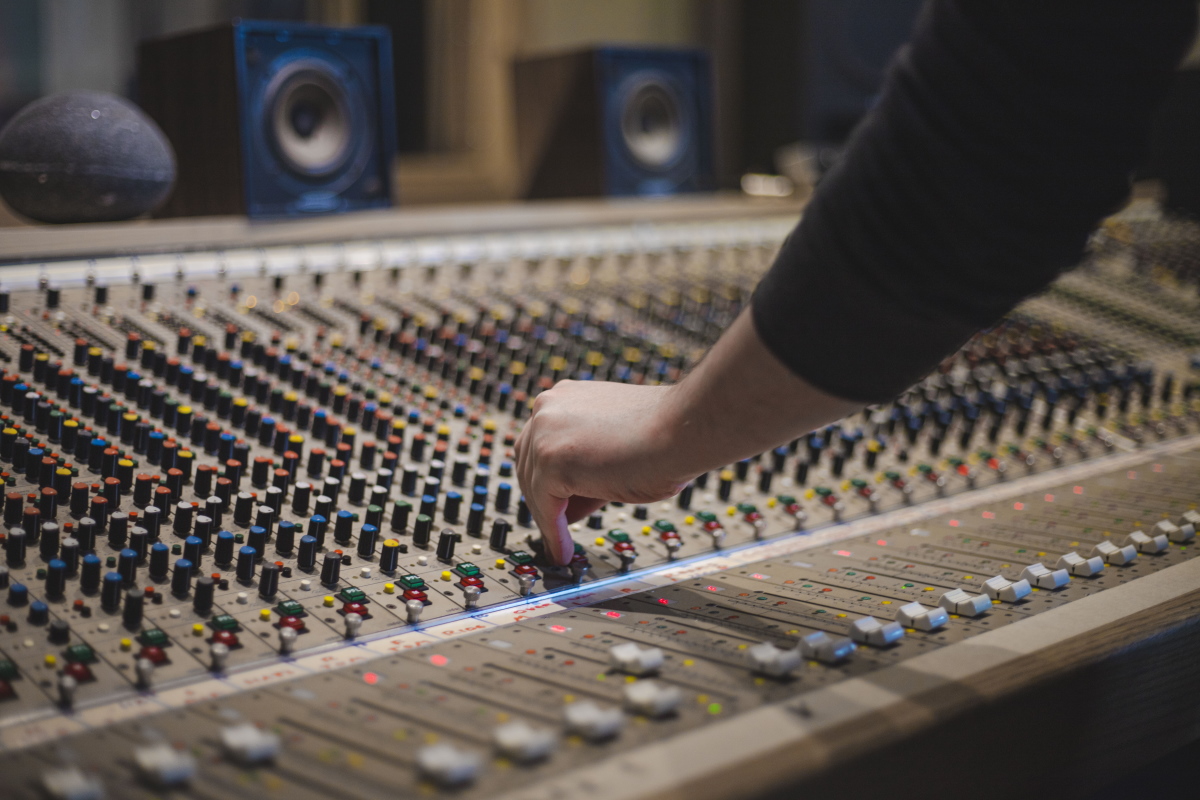 Black Bay Studio Desk